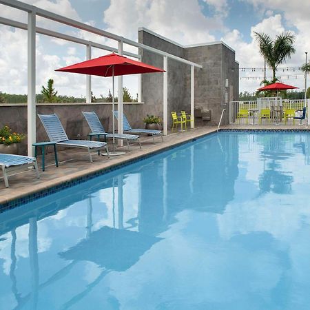 Home2 Suites By Hilton Fort Myers Airport Bagian luar foto