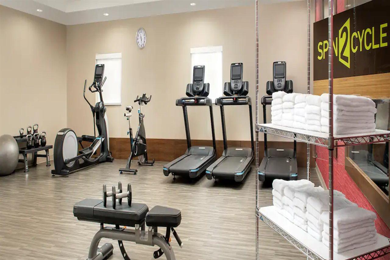 Home2 Suites By Hilton Fort Myers Airport Bagian luar foto