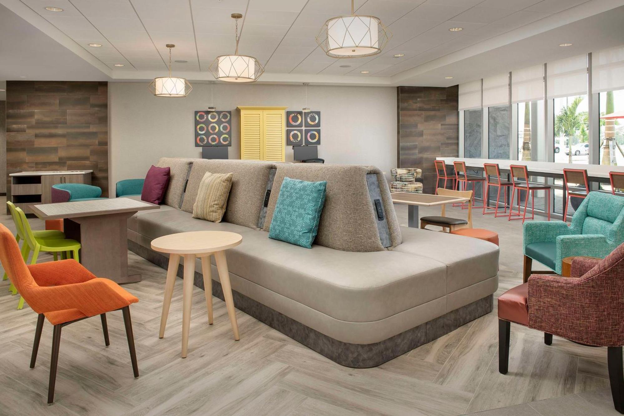 Home2 Suites By Hilton Fort Myers Airport Bagian luar foto