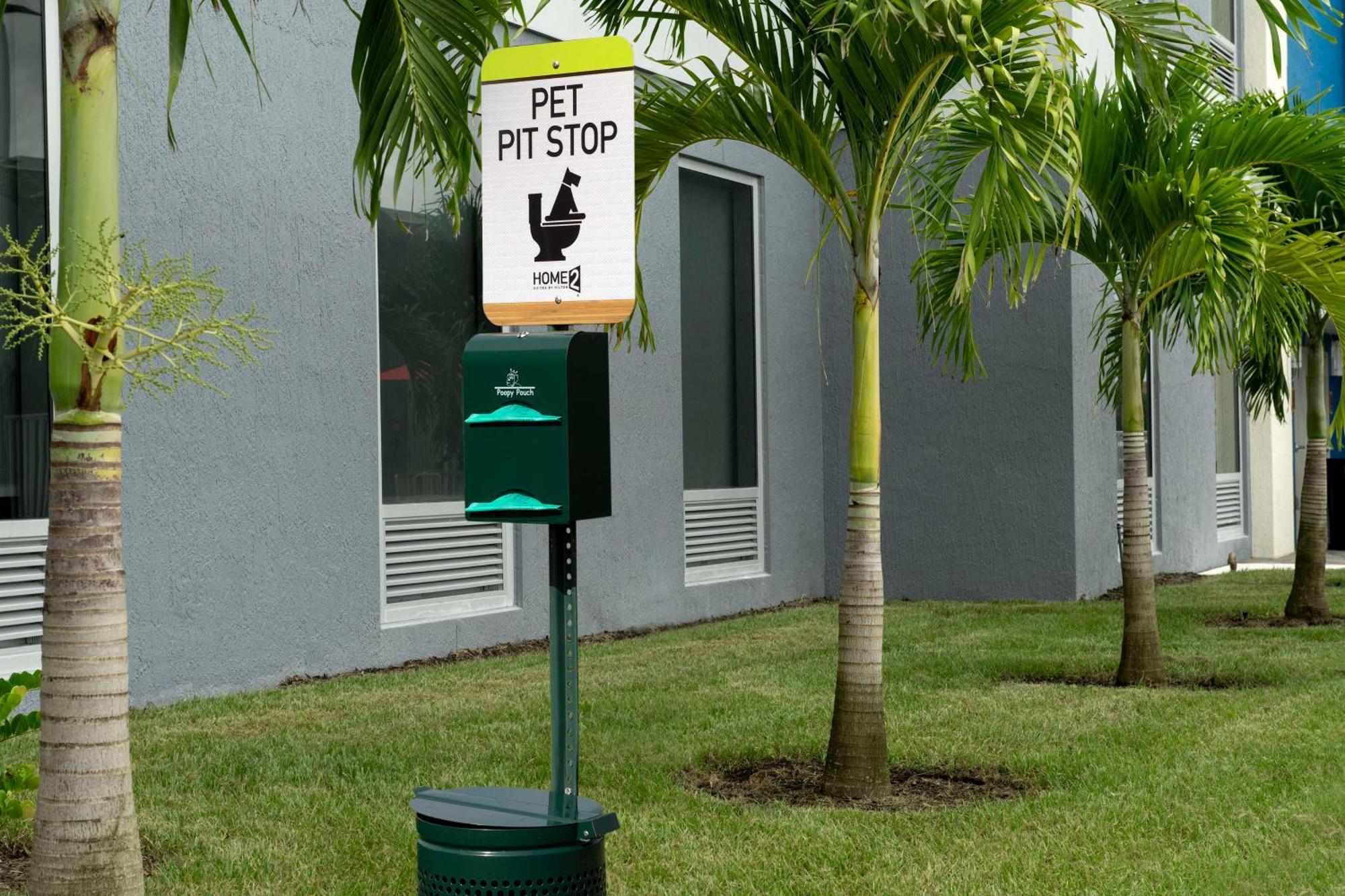 Home2 Suites By Hilton Fort Myers Airport Bagian luar foto